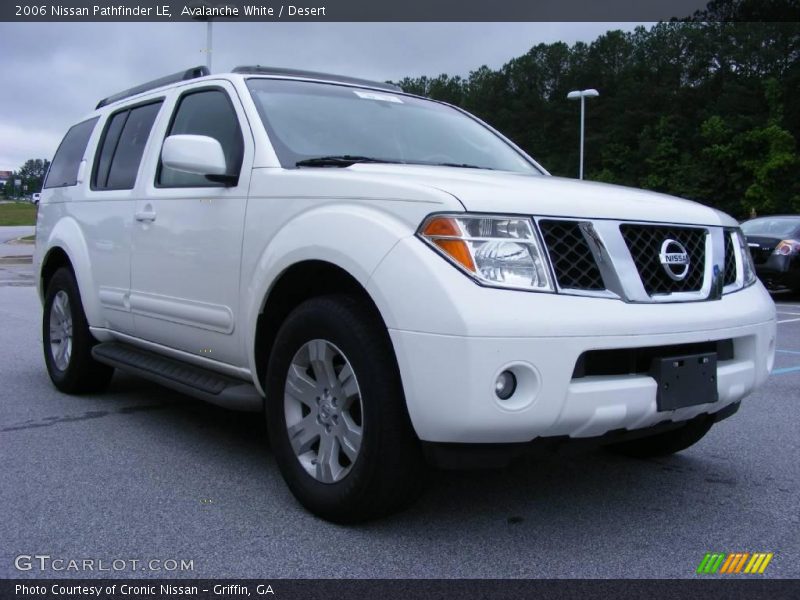 Avalanche White / Desert 2006 Nissan Pathfinder LE