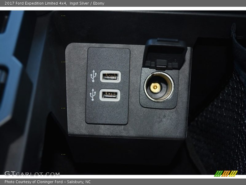 Ingot Silver / Ebony 2017 Ford Expedition Limited 4x4