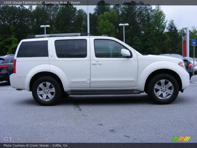 Avalanche White / Desert 2006 Nissan Pathfinder LE