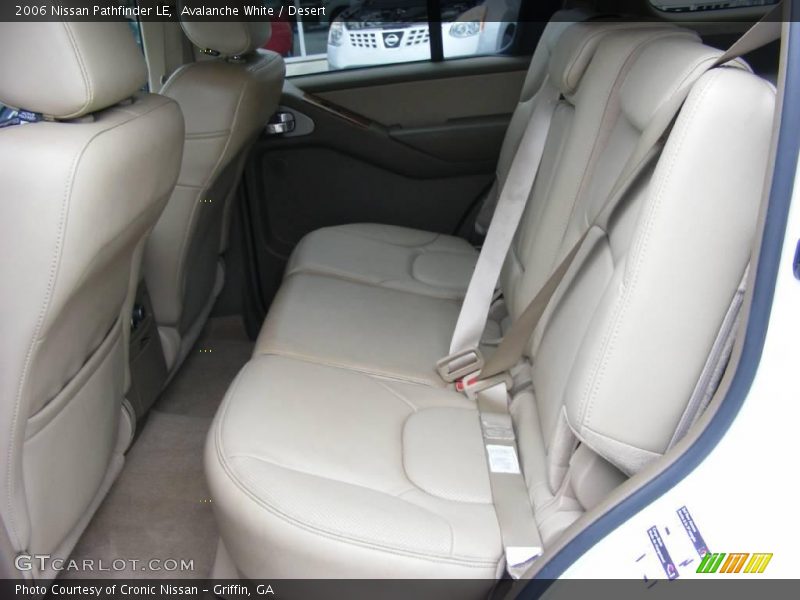 Avalanche White / Desert 2006 Nissan Pathfinder LE