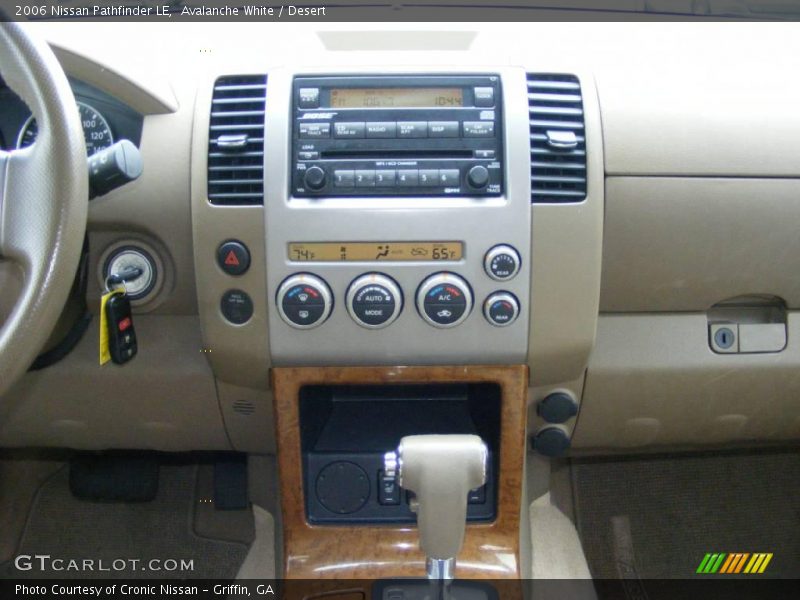 Avalanche White / Desert 2006 Nissan Pathfinder LE