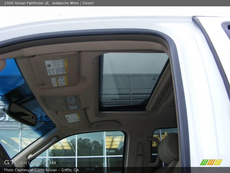 Avalanche White / Desert 2006 Nissan Pathfinder LE
