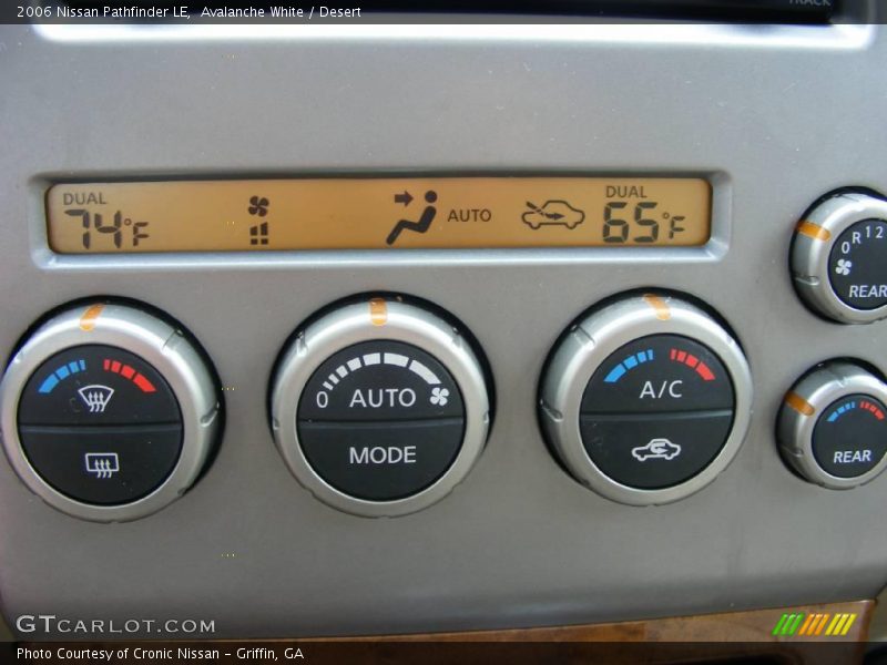 Avalanche White / Desert 2006 Nissan Pathfinder LE