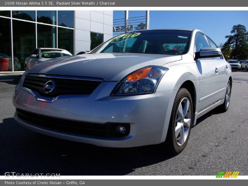 Radiant Silver Metallic / Charcoal 2008 Nissan Altima 3.5 SE