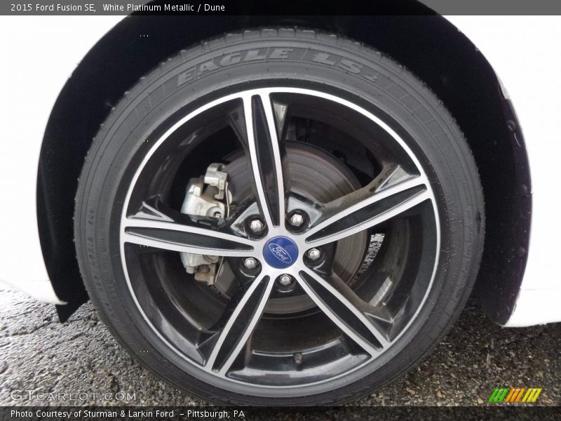 White Platinum Metallic / Dune 2015 Ford Fusion SE
