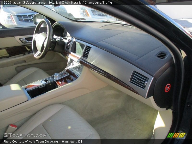 Botanical Green Metallic / Champagne/Truffle 2009 Jaguar XF Supercharged