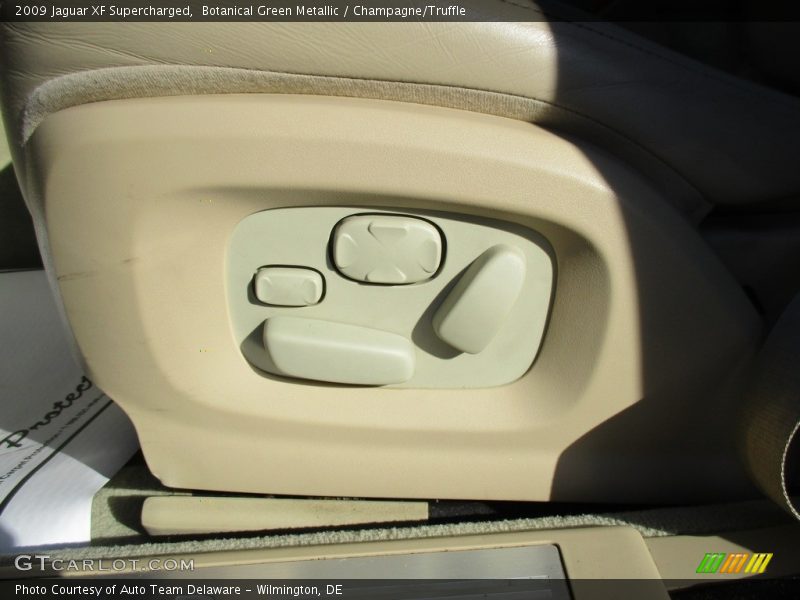 Botanical Green Metallic / Champagne/Truffle 2009 Jaguar XF Supercharged