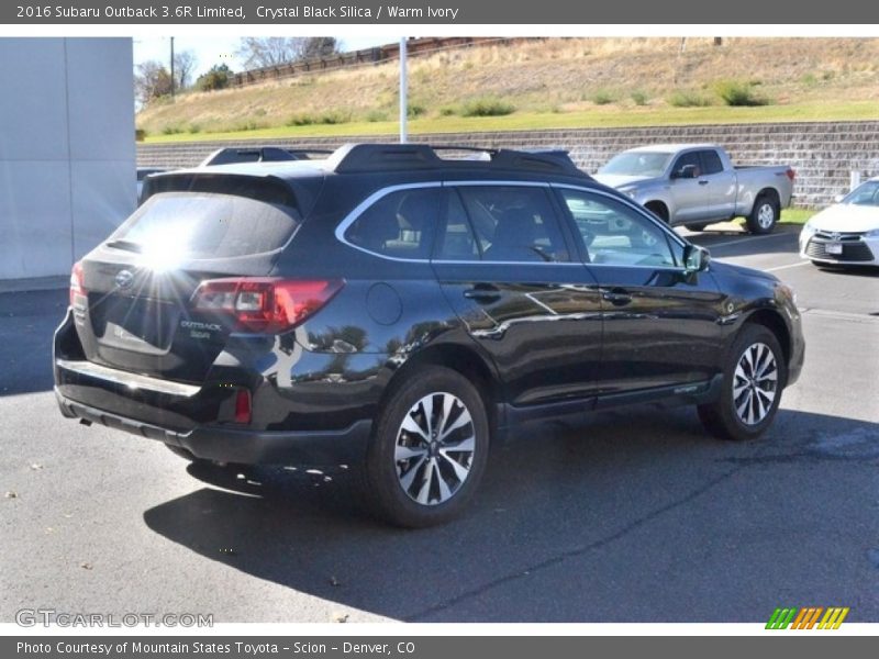 Crystal Black Silica / Warm Ivory 2016 Subaru Outback 3.6R Limited