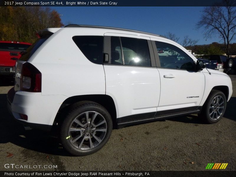 Bright White / Dark Slate Gray 2017 Jeep Compass Sport SE 4x4