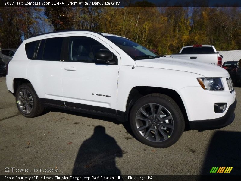 Bright White / Dark Slate Gray 2017 Jeep Compass Sport SE 4x4