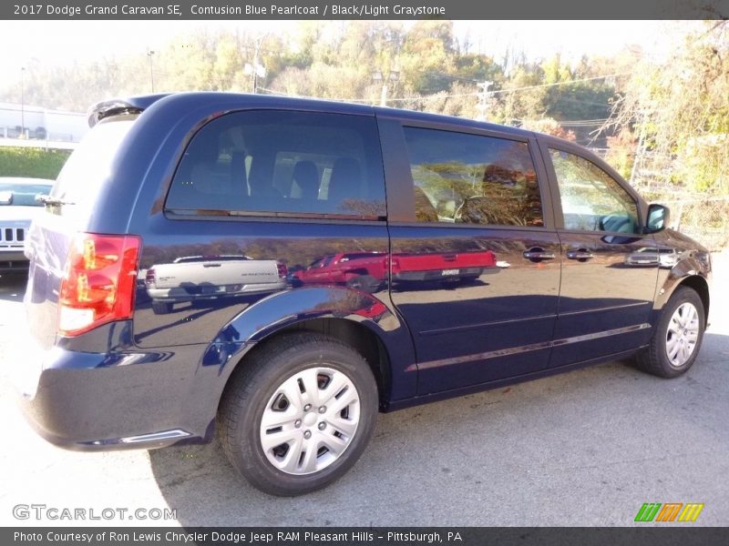 Contusion Blue Pearlcoat / Black/Light Graystone 2017 Dodge Grand Caravan SE