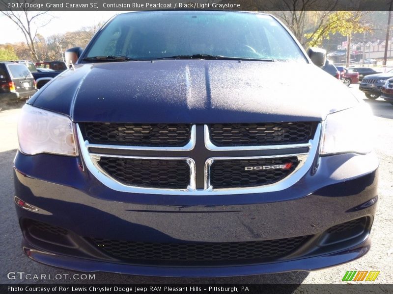 Contusion Blue Pearlcoat / Black/Light Graystone 2017 Dodge Grand Caravan SE