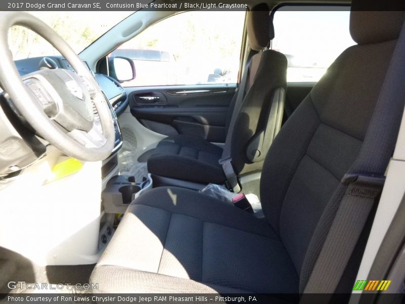 Contusion Blue Pearlcoat / Black/Light Graystone 2017 Dodge Grand Caravan SE