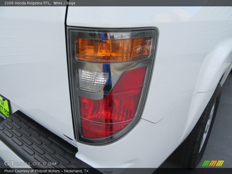 White / Beige 2006 Honda Ridgeline RTL