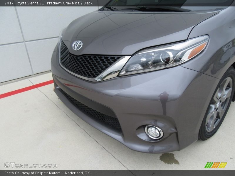 Predawn Gray Mica / Black 2017 Toyota Sienna SE