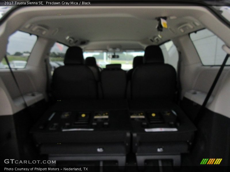 Predawn Gray Mica / Black 2017 Toyota Sienna SE