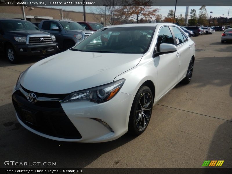 Blizzard White Pearl / Black 2017 Toyota Camry XSE