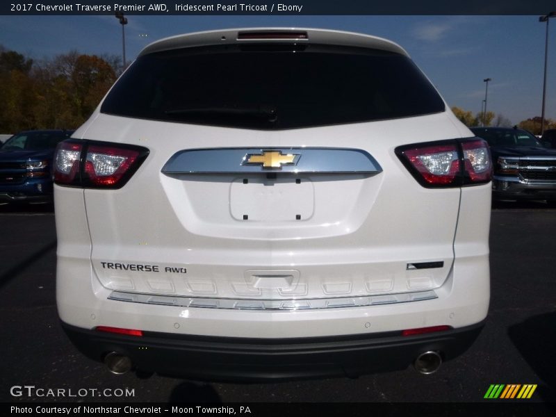 Iridescent Pearl Tricoat / Ebony 2017 Chevrolet Traverse Premier AWD