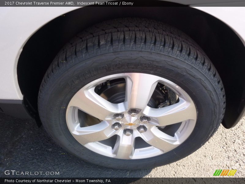 Iridescent Pearl Tricoat / Ebony 2017 Chevrolet Traverse Premier AWD