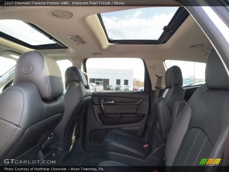 Iridescent Pearl Tricoat / Ebony 2017 Chevrolet Traverse Premier AWD