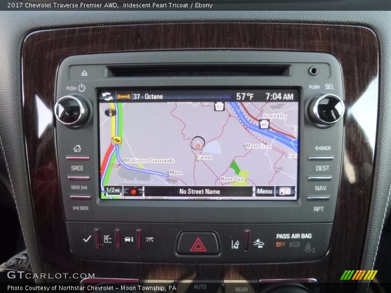 Iridescent Pearl Tricoat / Ebony 2017 Chevrolet Traverse Premier AWD