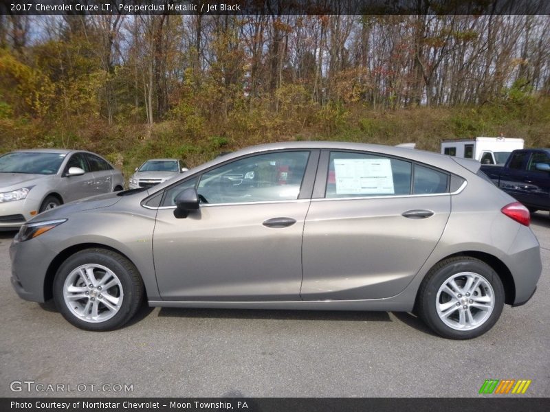 Pepperdust Metallic / Jet Black 2017 Chevrolet Cruze LT