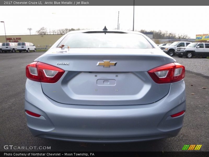 Arctic Blue Metallic / Jet Black 2017 Chevrolet Cruze LS