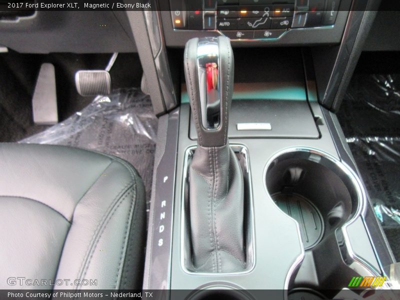 Magnetic / Ebony Black 2017 Ford Explorer XLT