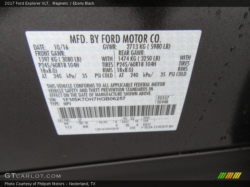 Magnetic / Ebony Black 2017 Ford Explorer XLT