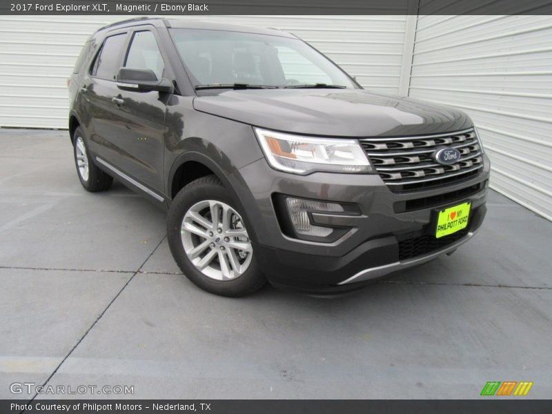 Magnetic / Ebony Black 2017 Ford Explorer XLT