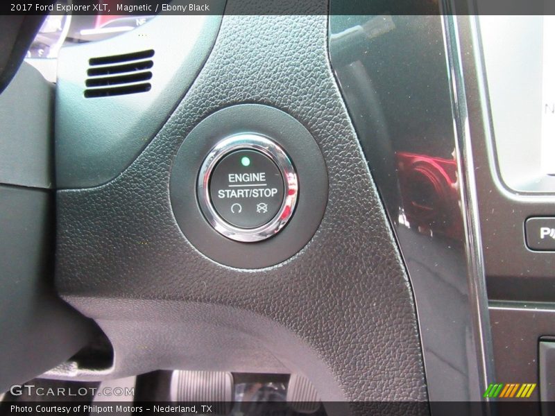 Magnetic / Ebony Black 2017 Ford Explorer XLT