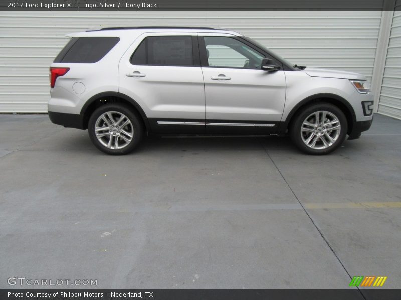 Ingot Silver / Ebony Black 2017 Ford Explorer XLT