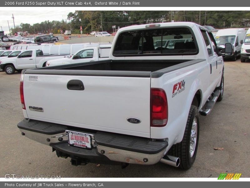 Oxford White / Dark Flint 2006 Ford F250 Super Duty XLT Crew Cab 4x4