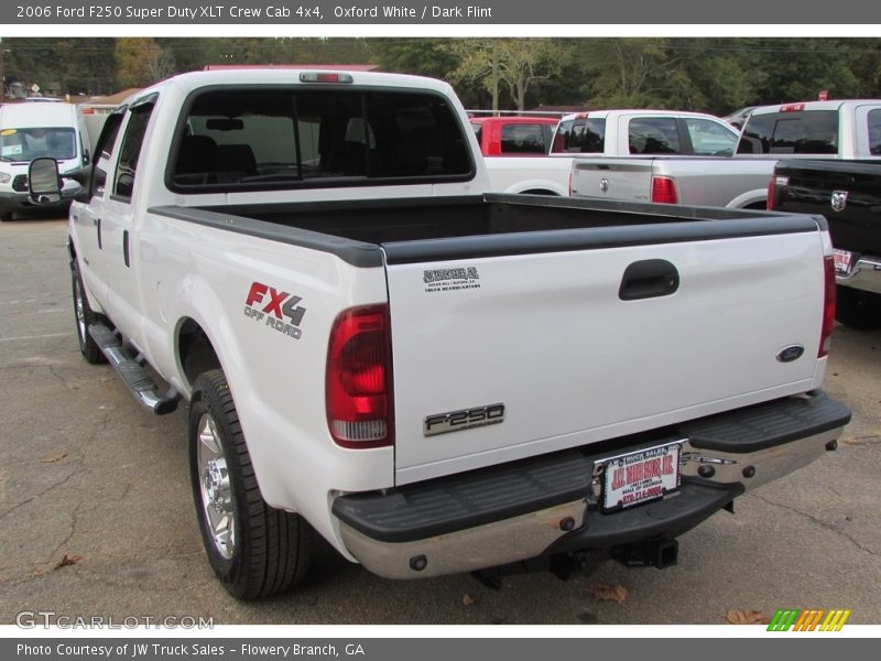 Oxford White / Dark Flint 2006 Ford F250 Super Duty XLT Crew Cab 4x4