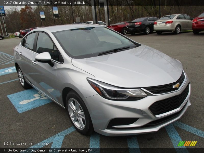 Silver Ice Metallic / Jet Black 2017 Chevrolet Cruze LT