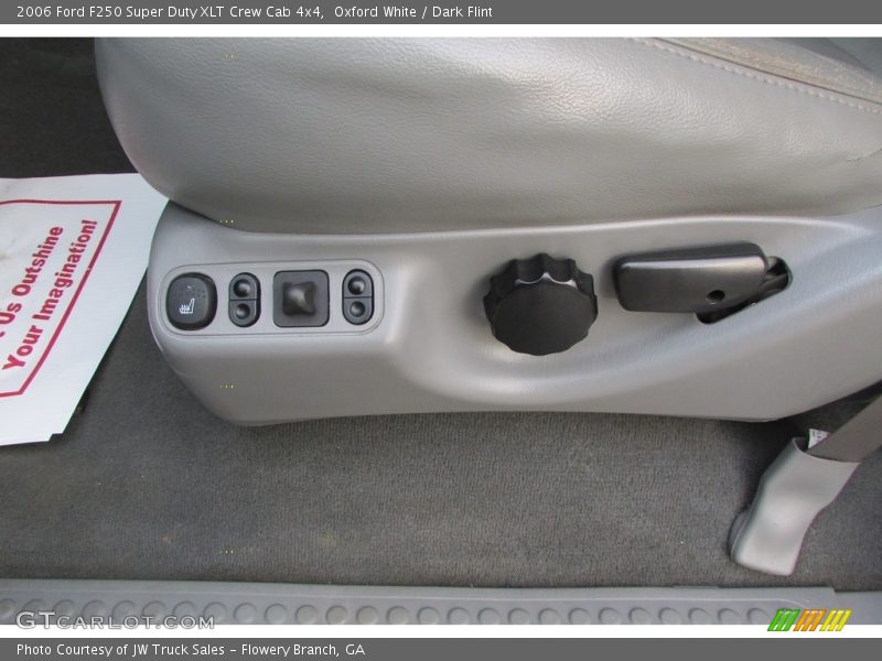 Oxford White / Dark Flint 2006 Ford F250 Super Duty XLT Crew Cab 4x4