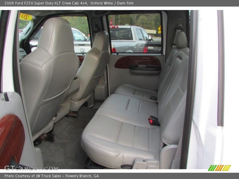 Oxford White / Dark Flint 2006 Ford F250 Super Duty XLT Crew Cab 4x4
