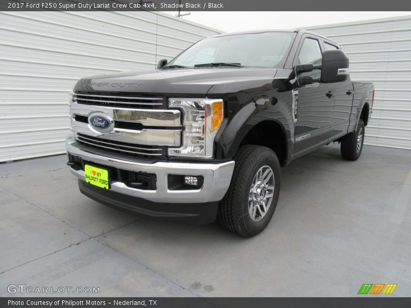 Front 3/4 View of 2017 F250 Super Duty Lariat Crew Cab 4x4
