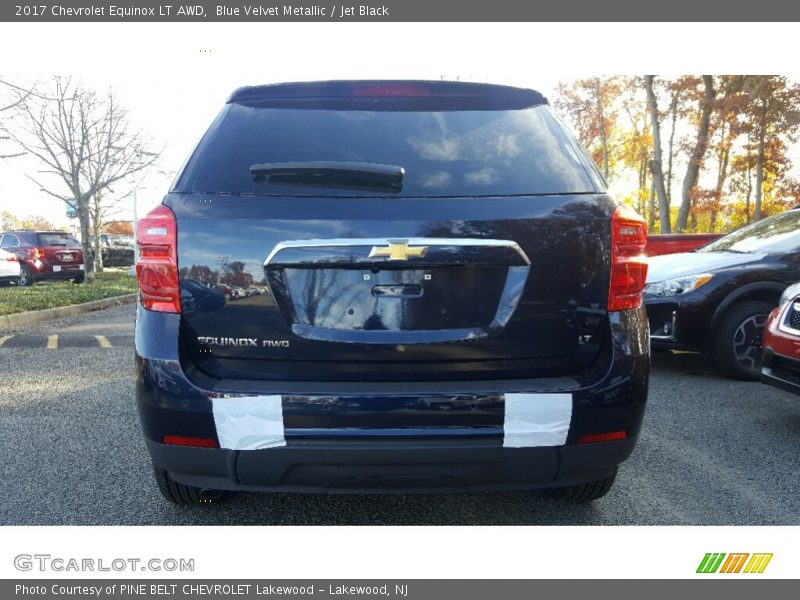 Blue Velvet Metallic / Jet Black 2017 Chevrolet Equinox LT AWD
