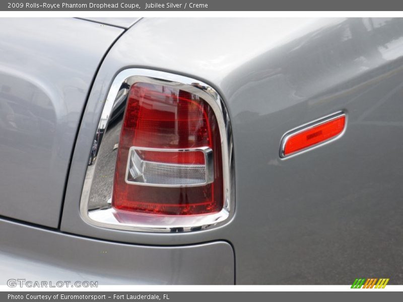 Jubilee Silver / Creme 2009 Rolls-Royce Phantom Drophead Coupe