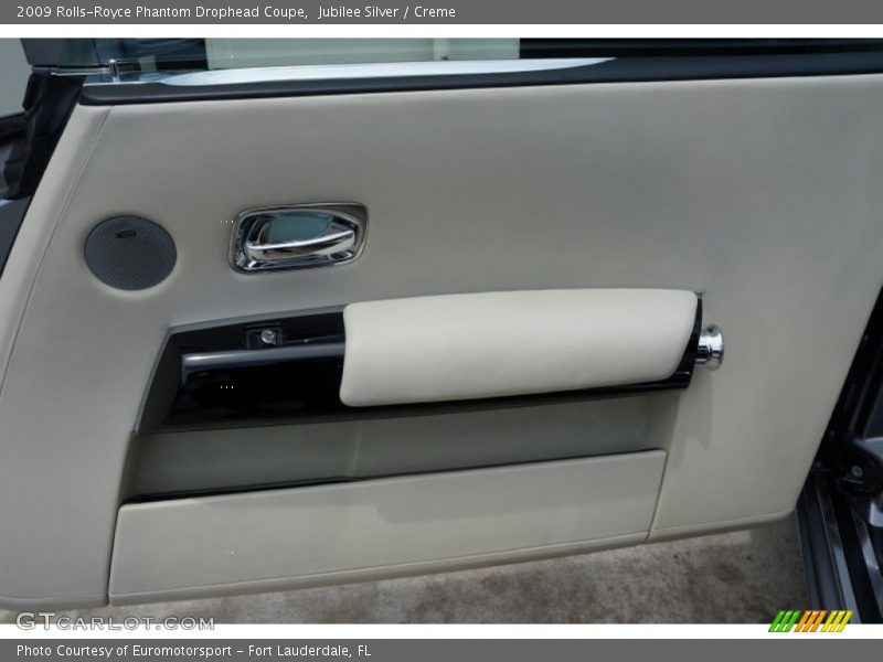 Jubilee Silver / Creme 2009 Rolls-Royce Phantom Drophead Coupe