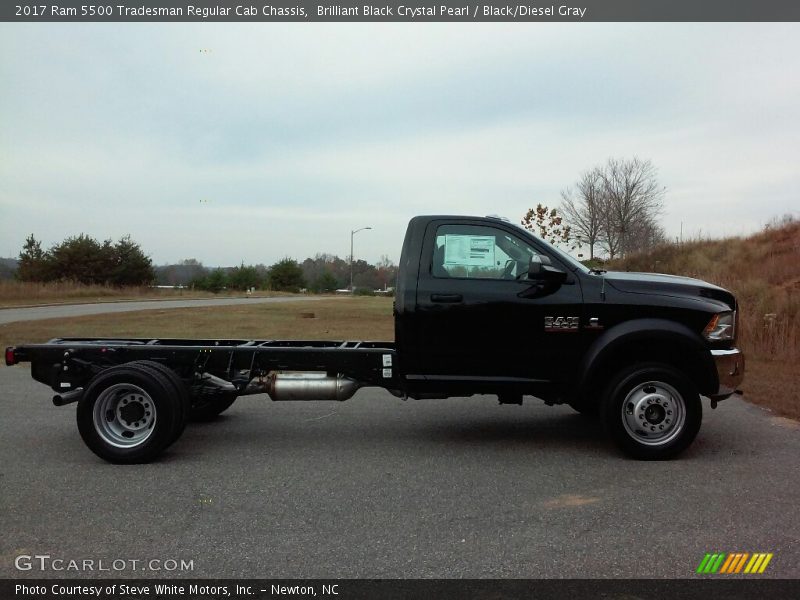  2017 5500 Tradesman Regular Cab Chassis Brilliant Black Crystal Pearl