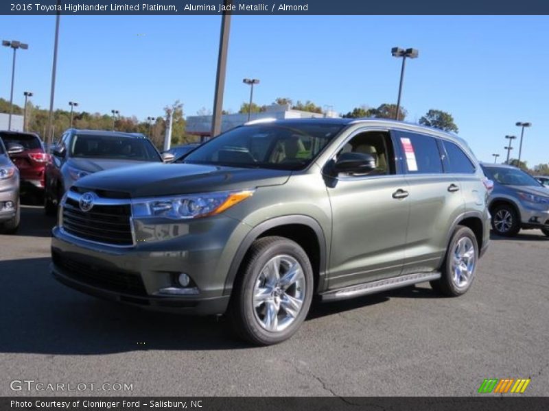 Front 3/4 View of 2016 Highlander Limited Platinum