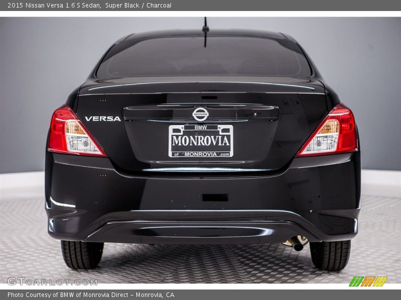 Super Black / Charcoal 2015 Nissan Versa 1.6 S Sedan