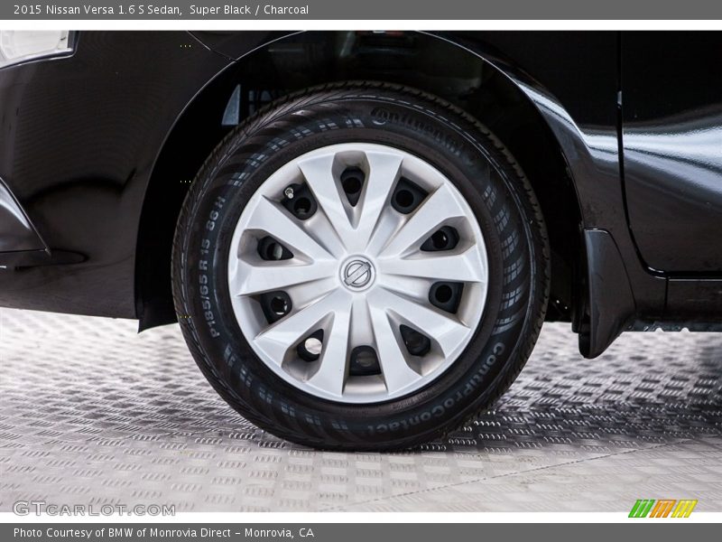 Super Black / Charcoal 2015 Nissan Versa 1.6 S Sedan