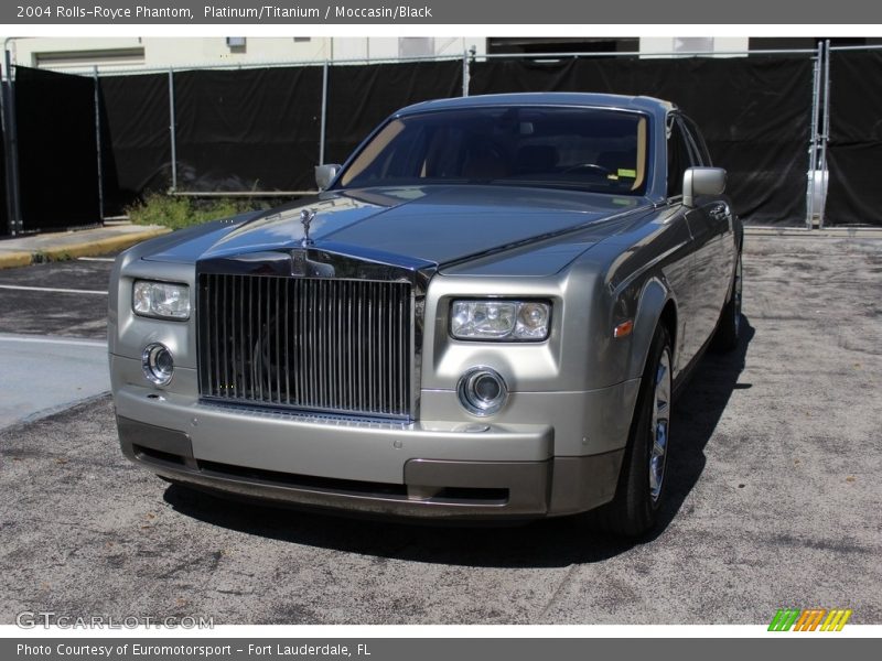 Platinum/Titanium / Moccasin/Black 2004 Rolls-Royce Phantom