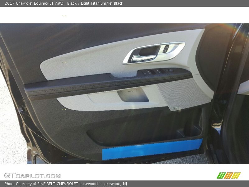 Black / Light Titanium/Jet Black 2017 Chevrolet Equinox LT AWD