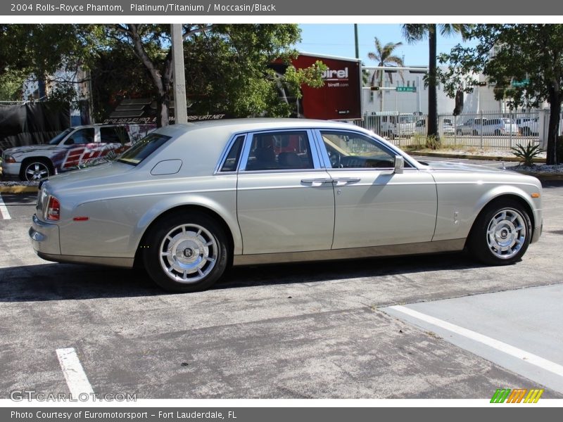 Platinum/Titanium / Moccasin/Black 2004 Rolls-Royce Phantom