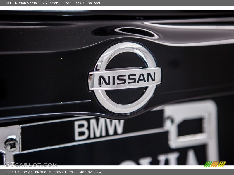 Super Black / Charcoal 2015 Nissan Versa 1.6 S Sedan