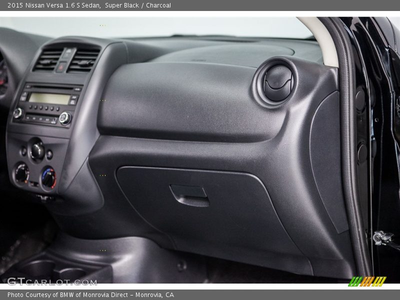 Super Black / Charcoal 2015 Nissan Versa 1.6 S Sedan